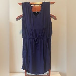 Sleeveless casual dress